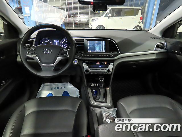 Hyundai AVANTE 2016 — photo 5