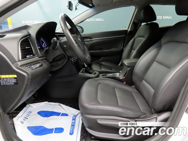 Hyundai AVANTE 2016 — photo 6