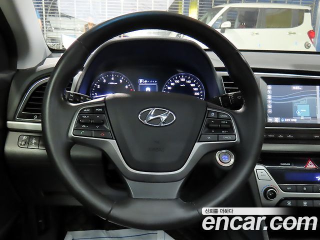 Hyundai AVANTE 2016 — photo 9