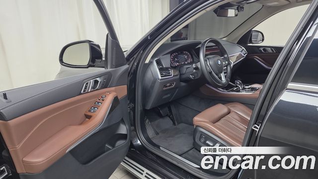 BMW X5 2022 — photo 10