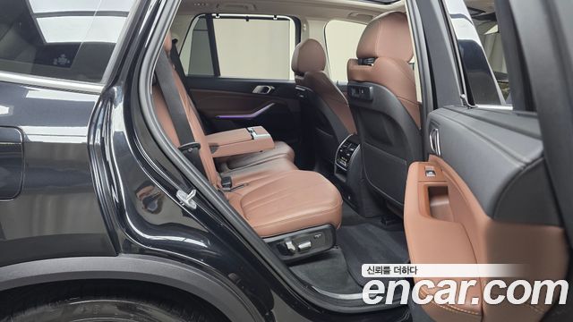 BMW X5 2022 — photo 11