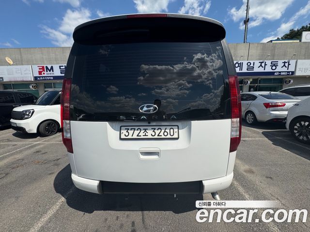 Hyundai Staria 2022 — photo 4