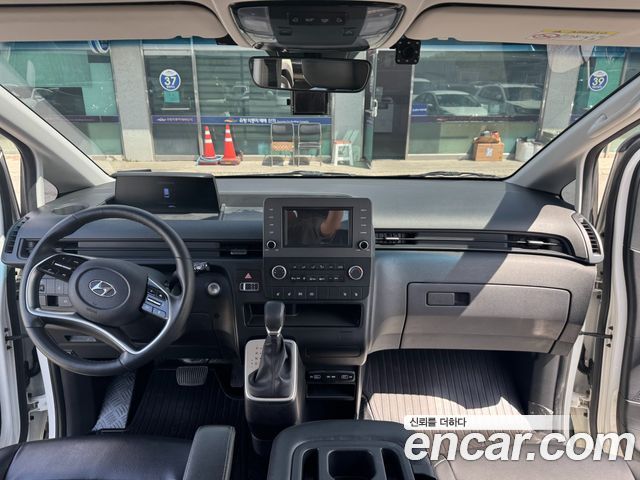 Hyundai Staria 2022 — photo 7