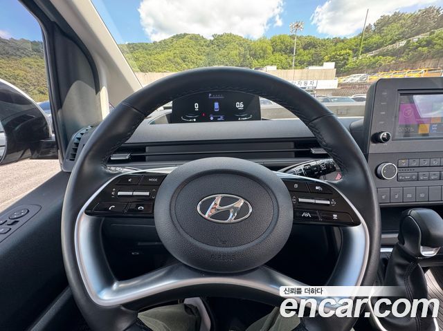Hyundai Staria 2022 — photo 18