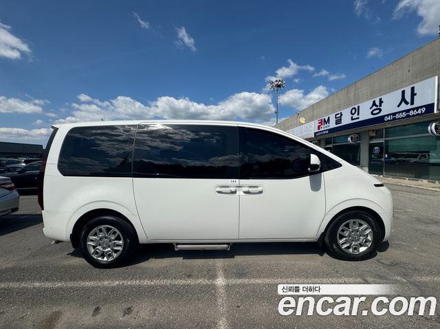 Hyundai Staria 2022 — photo 19