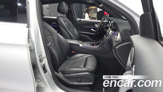 Mercedes-Benz GLC-Class 2020 — photo 18