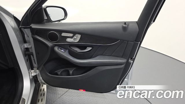 Mercedes-Benz GLC-Class 2020 — photo 14