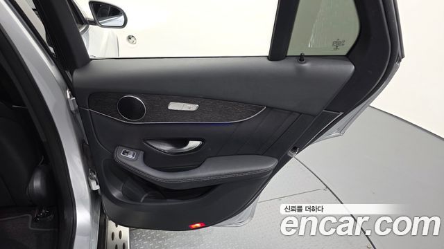 Mercedes-Benz GLC-Class 2020 — photo 15
