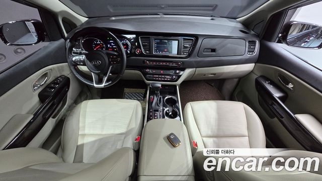 Kia Canival 2019 — photo 10