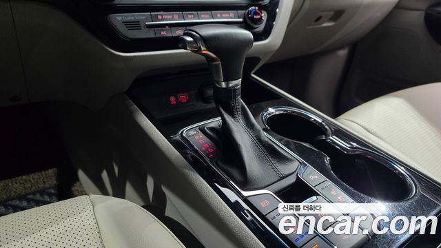 Kia Canival 2019 — photo 12