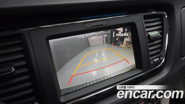 Kia Canival 2019 — photo 22