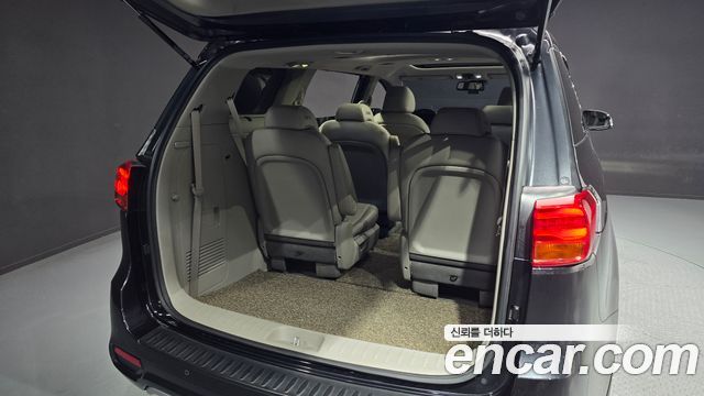 Kia Canival 2019 — photo 31