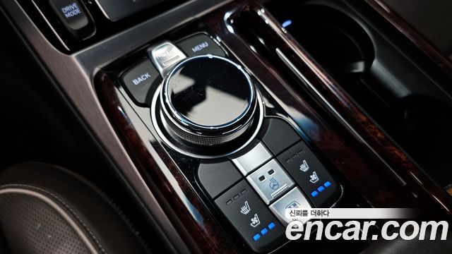 Genesis EQ900 2018 — photo 12
