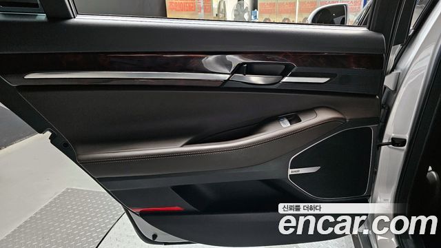 Genesis EQ900 2018 — photo 15
