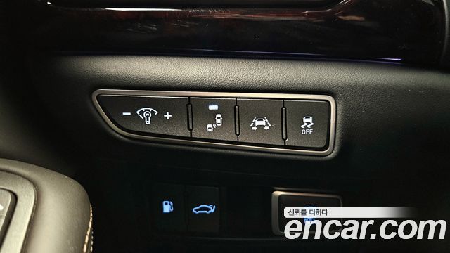 Genesis EQ900 2018 — photo 28