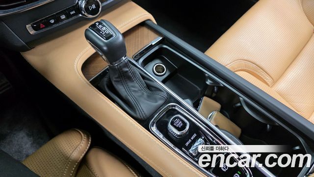 Volvo S90 2018 — photo 12