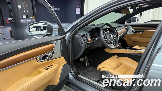 Volvo S90 2018 — photo 13