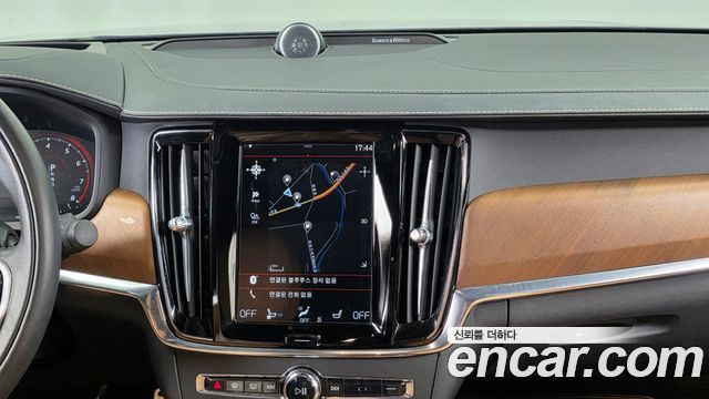 Volvo S90 2018 — photo 20