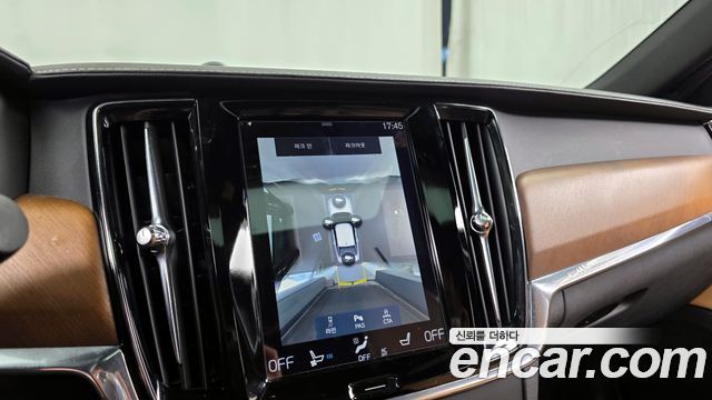 Volvo S90 2018 — photo 21