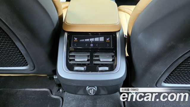 Volvo S90 2018 — photo 24