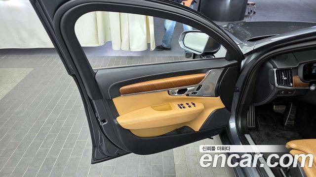 Volvo S90 2018 — photo 14