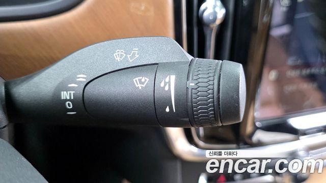 Volvo S90 2018 — photo 28