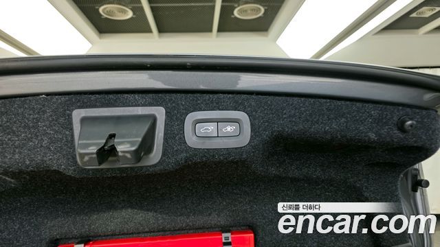 Volvo S90 2018 — photo 31