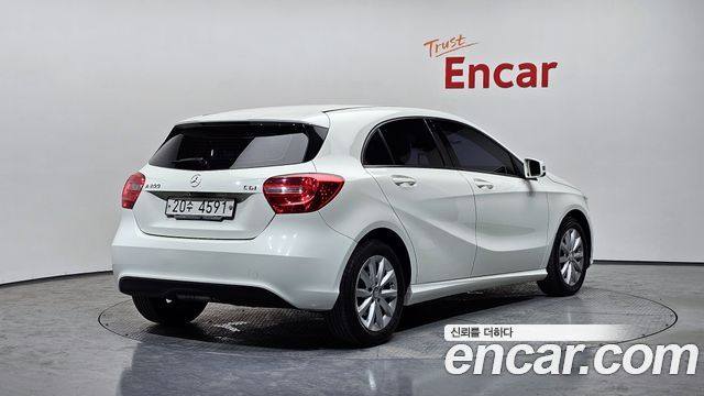 Mercedes-Benz A-Class 2014 — photo 2