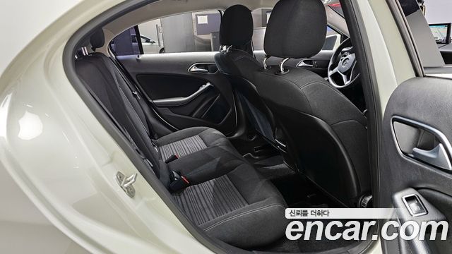 Mercedes-Benz A-Class 2014 — photo 11