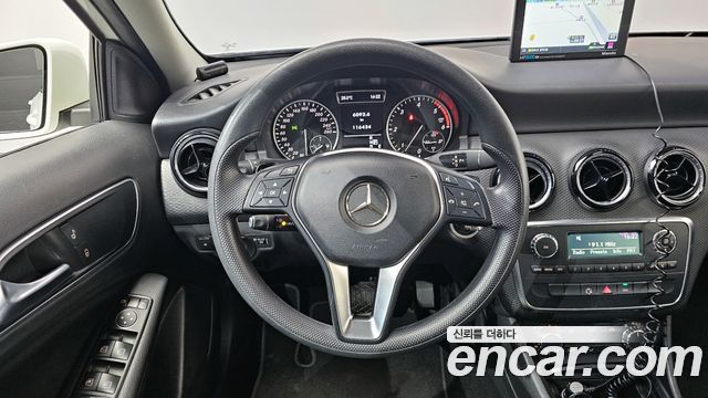Mercedes-Benz A-Class 2014 — photo 12