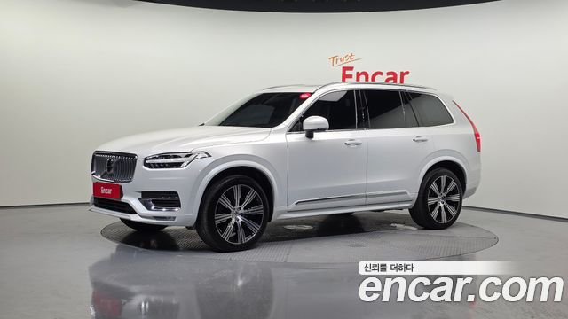 Volvo XC90 2022 — photo 1