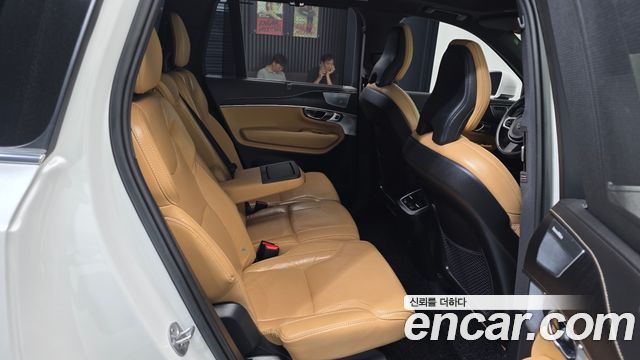 Volvo XC90 2022 — photo 12