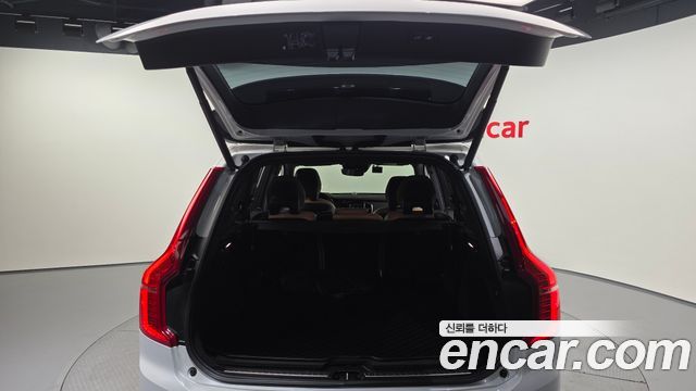 Volvo XC90 2022 — photo 20