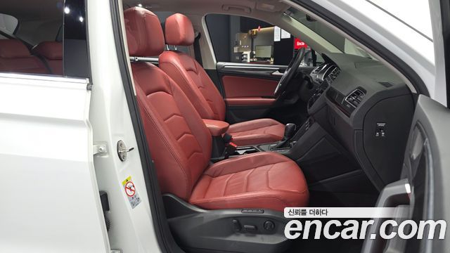 Volkswagen Tiguan 2020 — photo 11