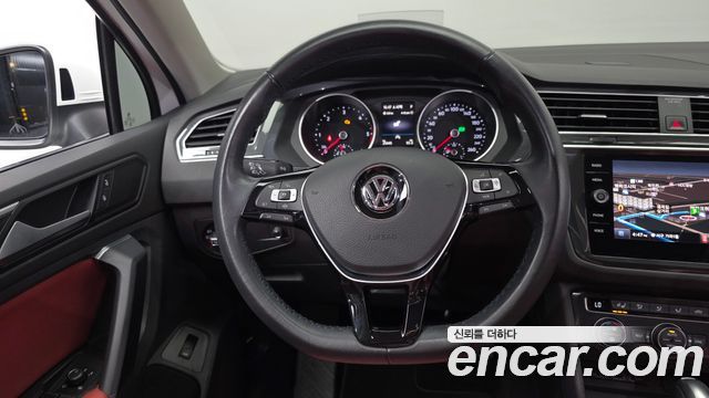 Volkswagen Tiguan 2020 — photo 13