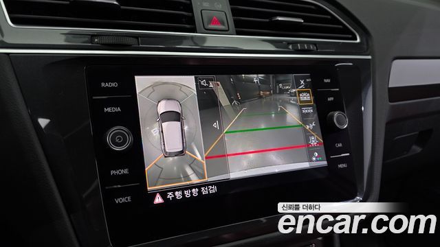 Volkswagen Tiguan 2020 — photo 16