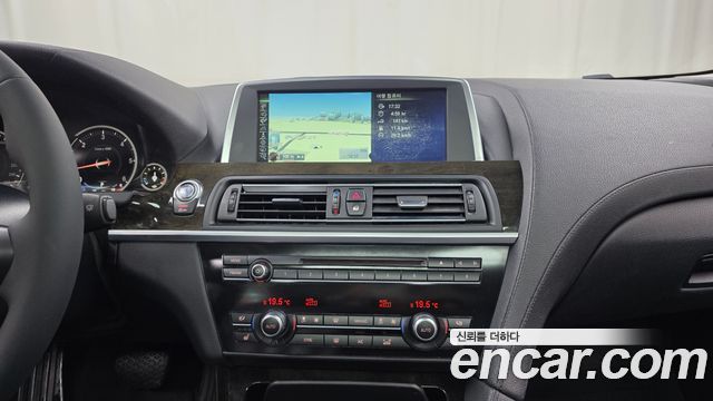 BMW 6-Series 2014 — photo 14