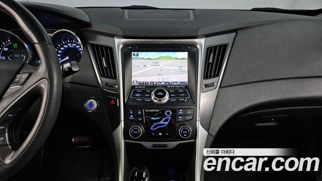 Hyundai Sonata 2012 — photo 13