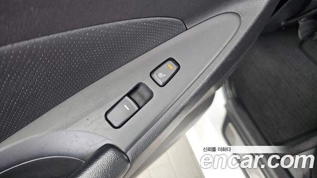 Hyundai Sonata 2012 — photo 18