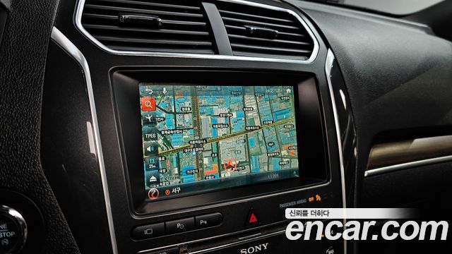 Ford Explorer 2018 — photo 13