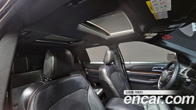 Ford Explorer 2018 — photo 19
