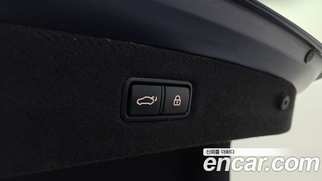 Genesis EQ900 2016 — photo 24