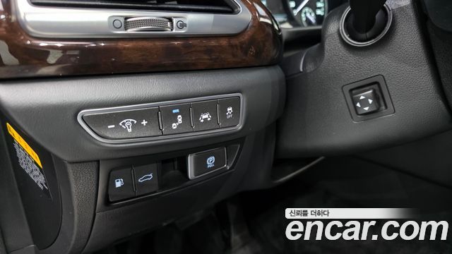 Genesis EQ900 2016 — photo 12