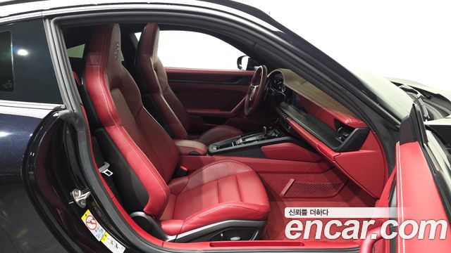 Porsche 911 2024 — photo 17
