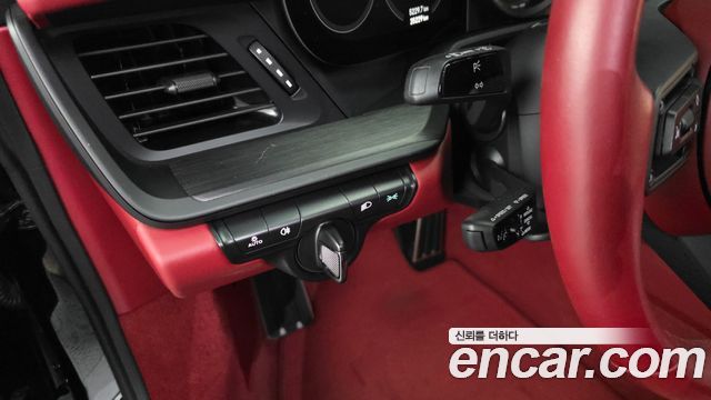 Porsche 911 2024 — photo 19