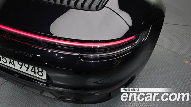 Porsche 911 2024 — photo 9