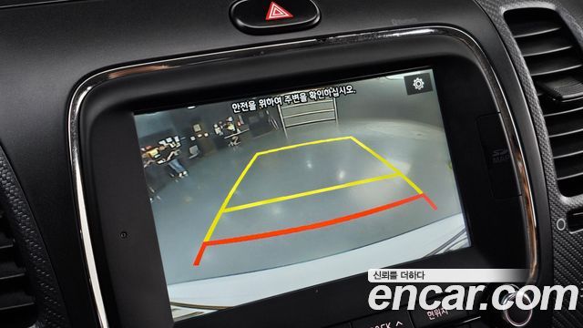 Kia K3 2016 — photo 22