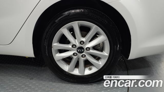 Kia K3 2016 — photo 7