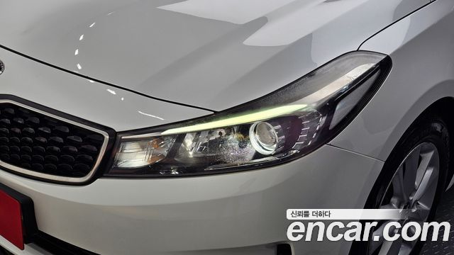 Kia K3 2016 — photo 8