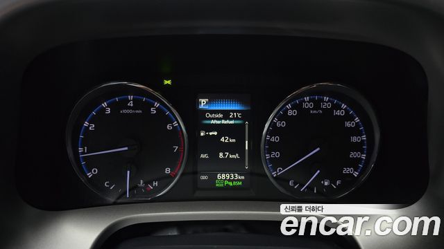 Toyota RAV4 2018 — photo 11